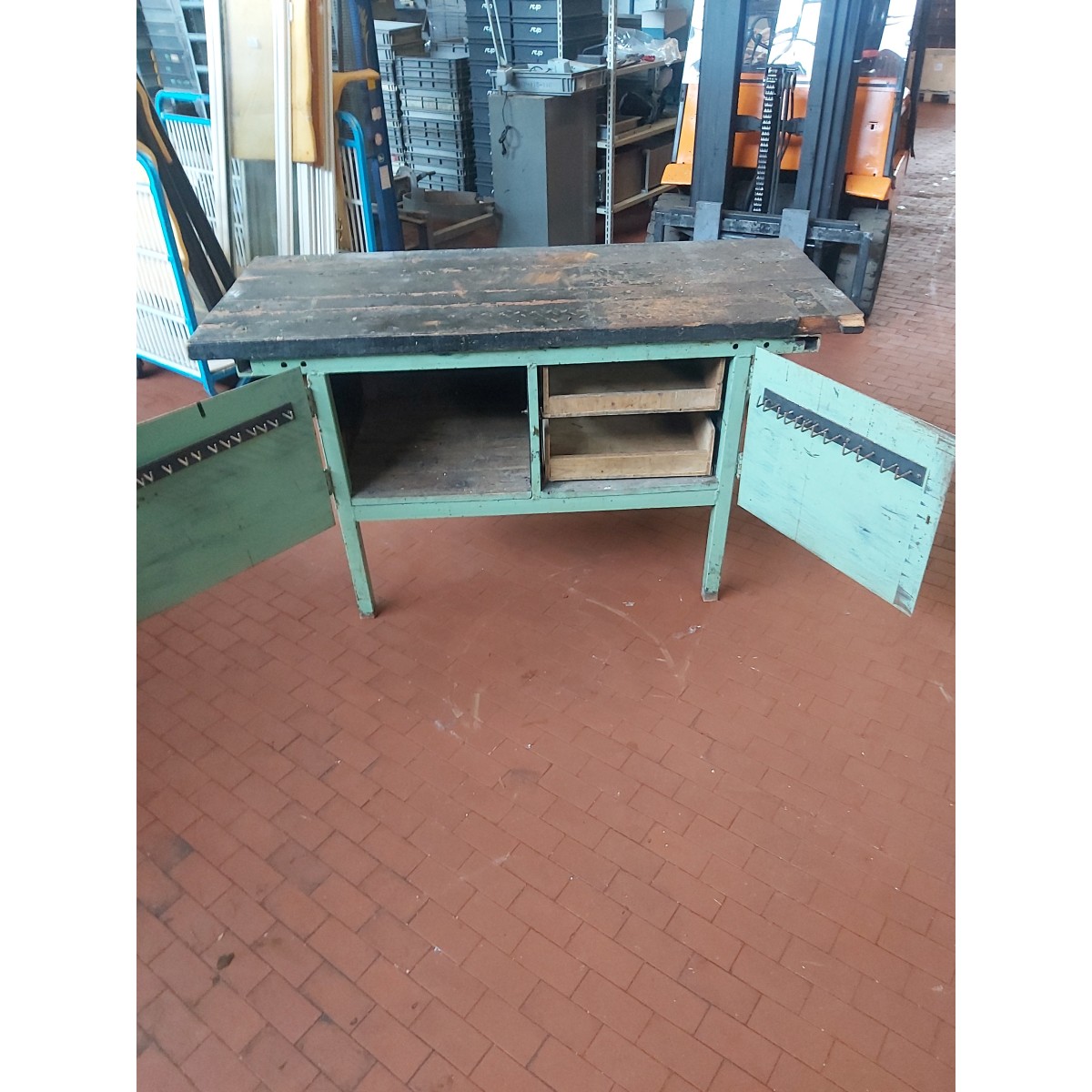 Banco in ferro  "L"
