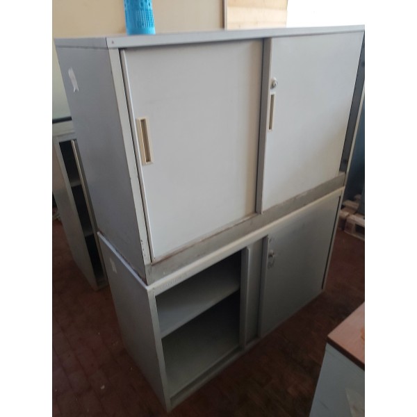 Armadi metallici modello C