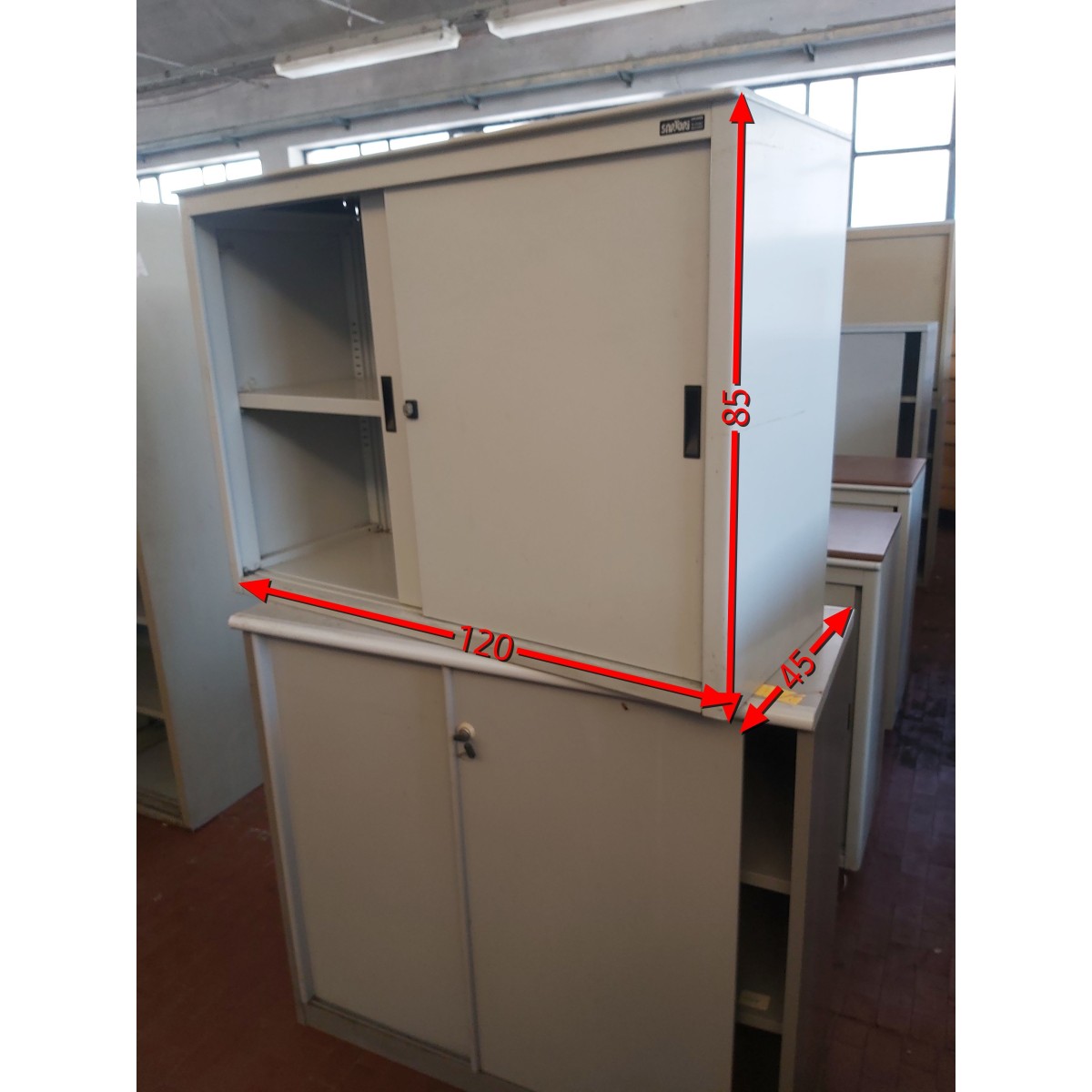Armadi metallici modello C