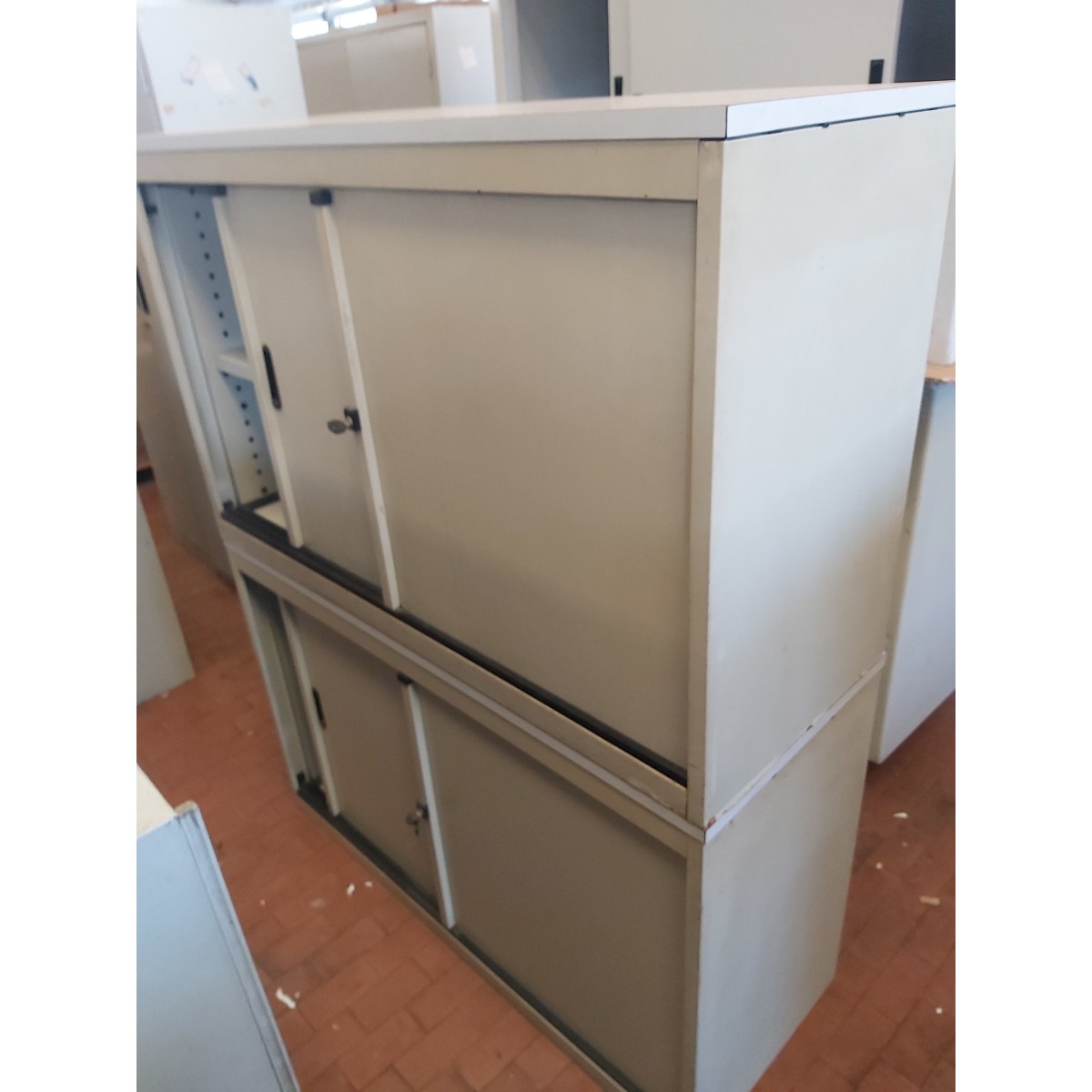 Armadi metallici modello C