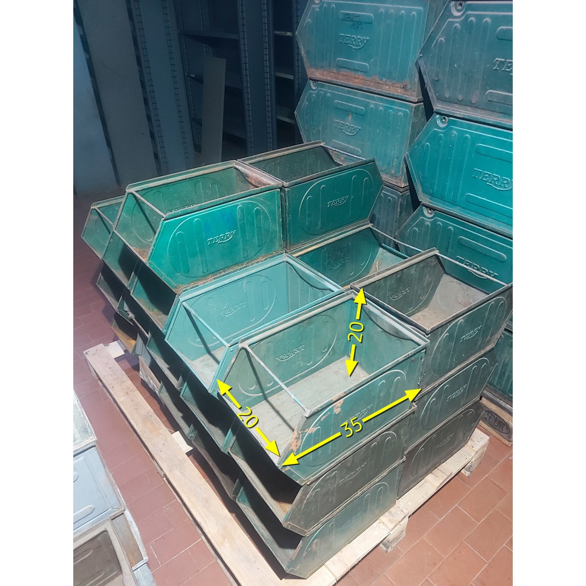 Casse in ferro a bocca di lupo 35 x 20 x H 20