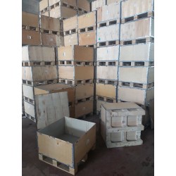 Casse in legno palettizzate 75 x 75 x h54/40 Casse in legno palettizzate 75 x 75 x h54/40