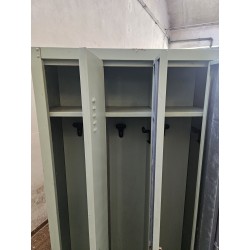 ARMADIETTI SPOGLIATOIO  3 ANTINE