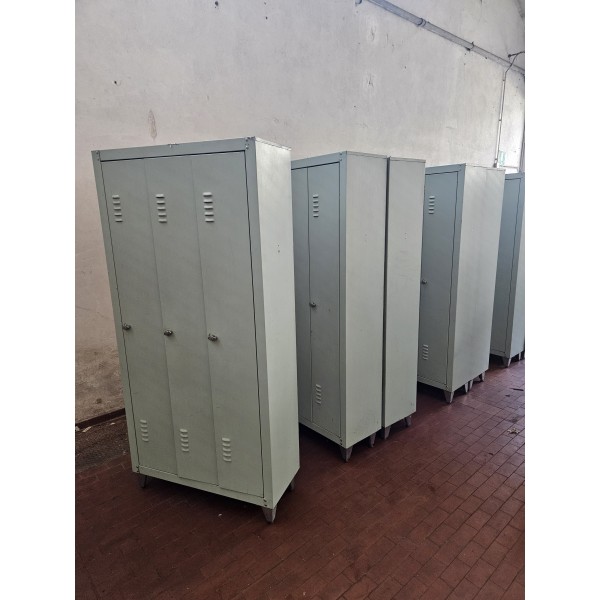 ARMADIETTI SPOGLIATOIO  3...