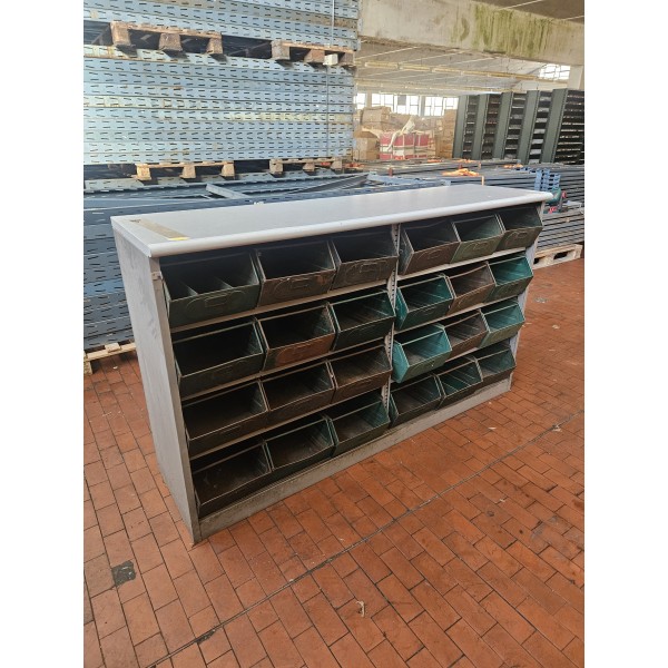 Scaffali portaminuteria