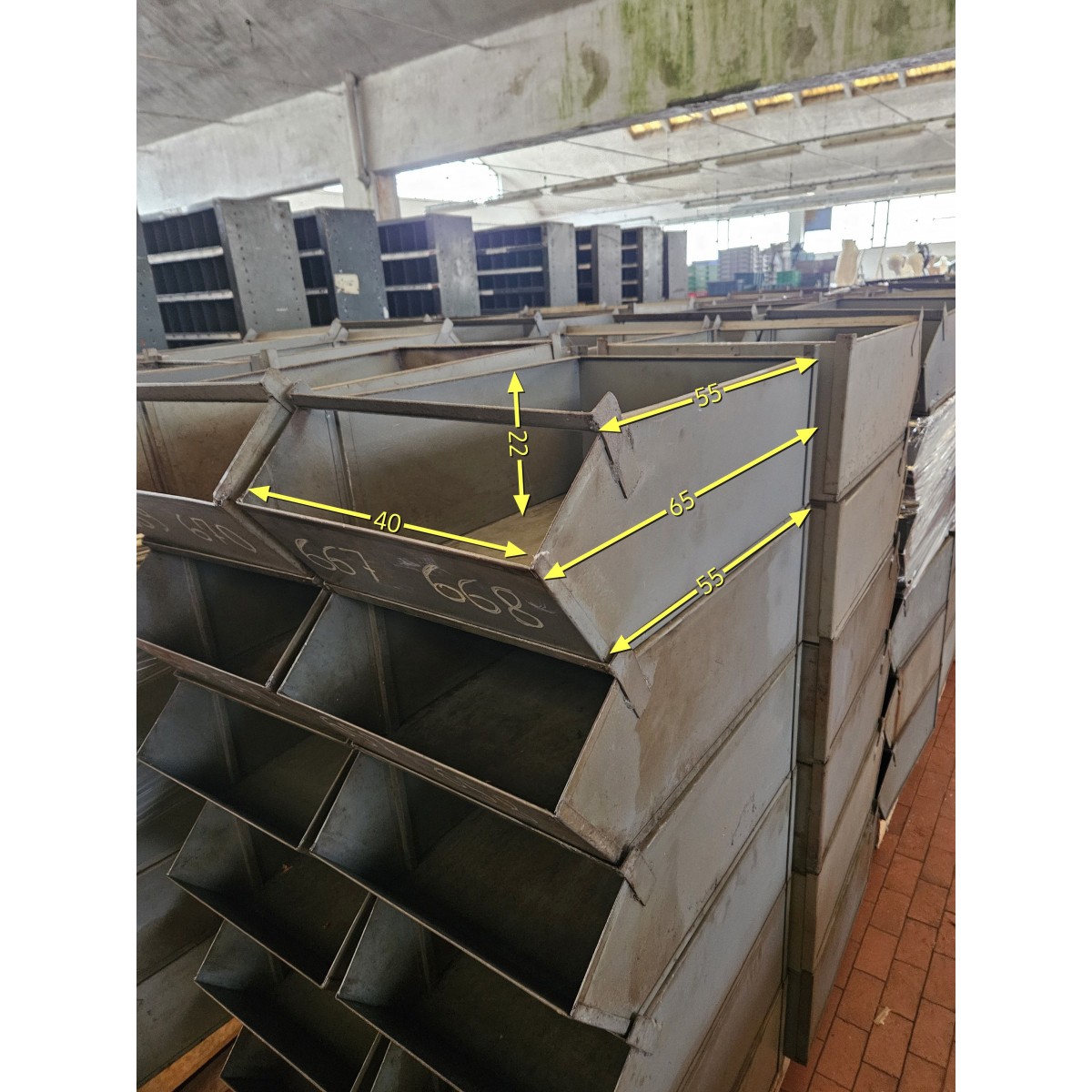 Casse a bocca di lupo   55 x 40 x h22