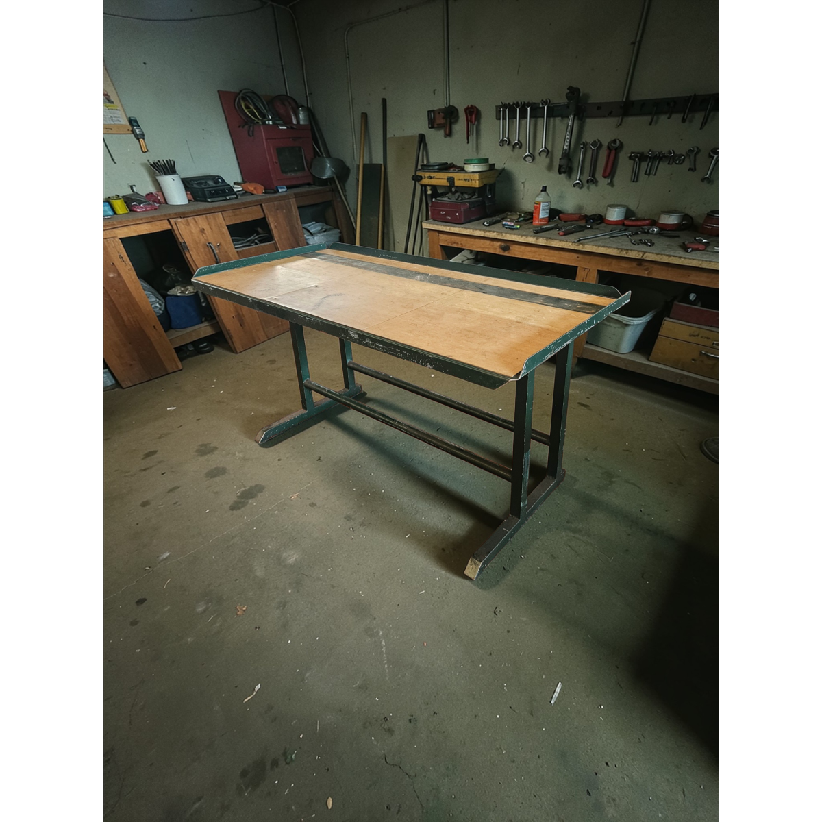 TAVOLO DA LAVORO IN FERRO PESANTE