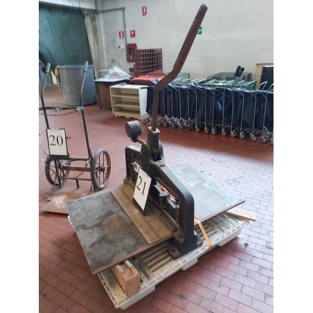 Taglierina tessuti anni 40
