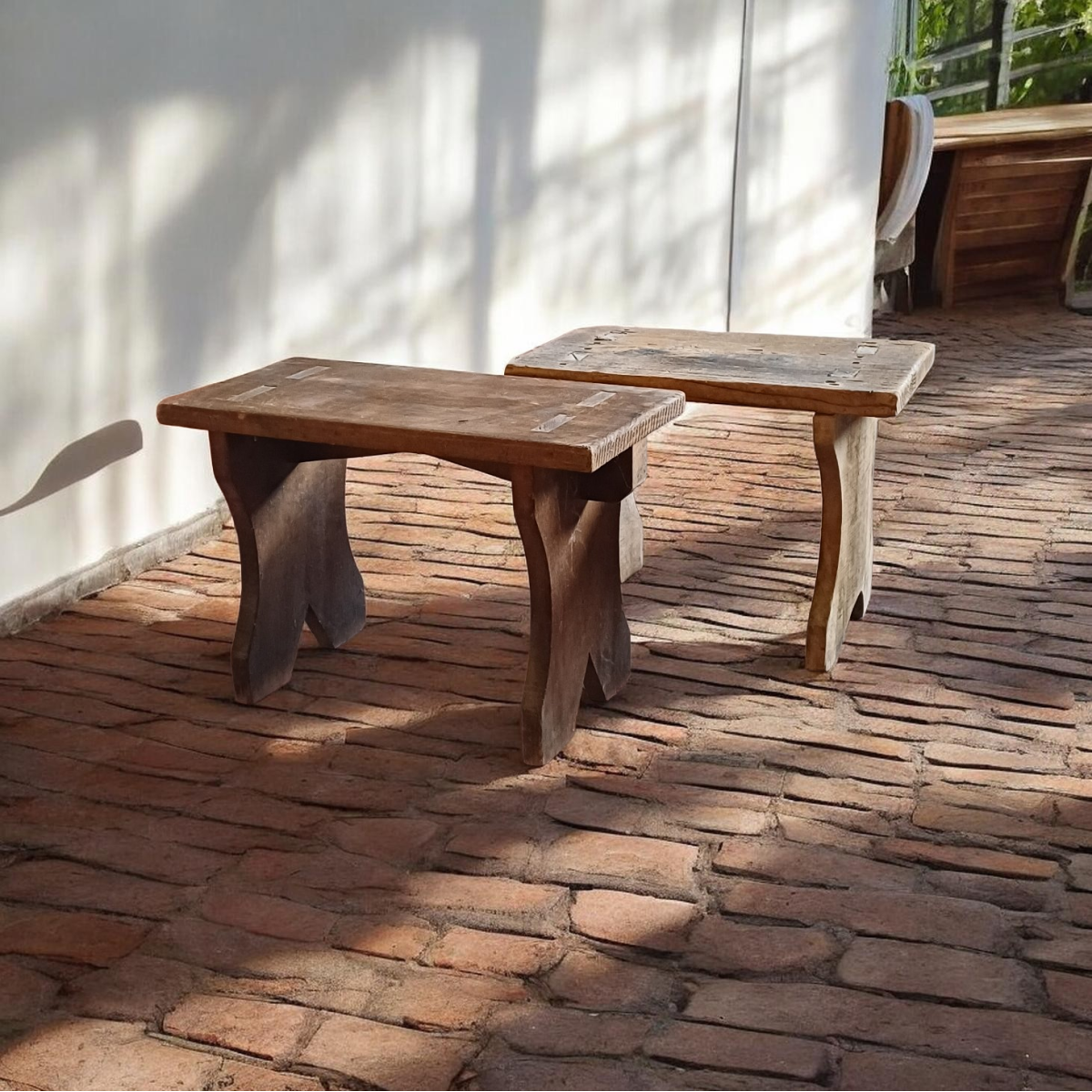 SGABELLI IN LEGNO BASSI