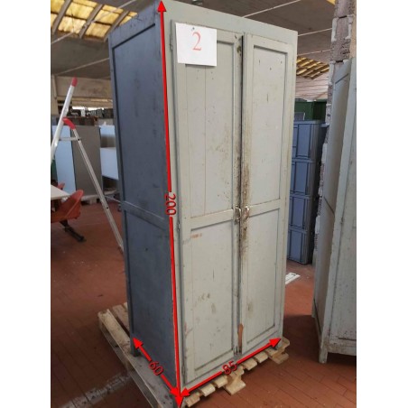 Armadio in legno anni 60...