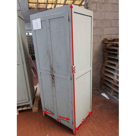 Armadio in legno anni 60...